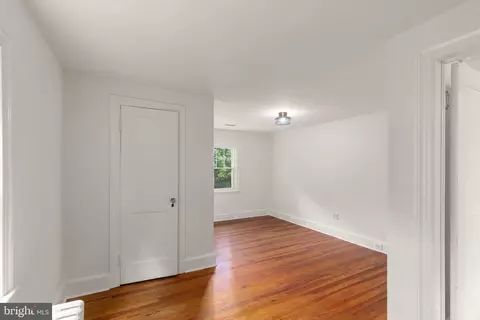 Bedroom - 513 Dunkirk Rd, Baltimore, MD 21212 photo 3 of 6