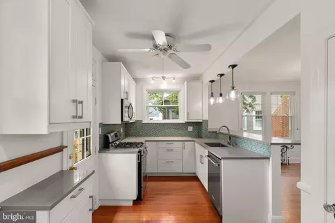 Kitchen - 513 Dunkirk Rd, Baltimore, MD 21212 photo 3 of 3