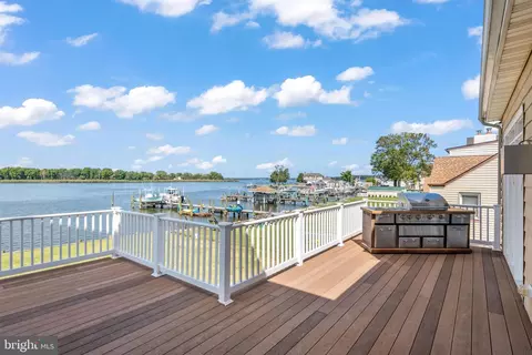 Exterior - 6910 River Drive Rd, Sparrows Point, MD 21219 photo 3 of 6