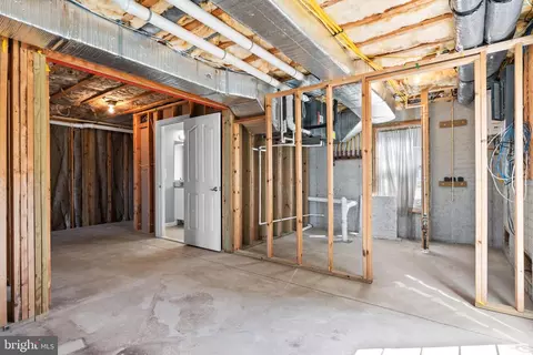 Entry Way - 6910 River Drive Rd, Sparrows Point, MD 21219 photo 6 of 6