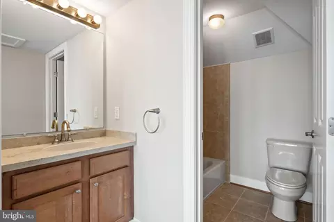 Bath - 6910 River Drive Rd, Sparrows Point, MD 21219 photo 5 of 5