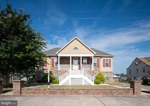 Exterior - 6910 River Drive Rd, Sparrows Point, MD 21219 photo 4 of 6