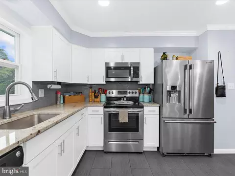 Kitchen - 12234 Eastern Ave, Middle River, MD 21220 photo 2 of 4