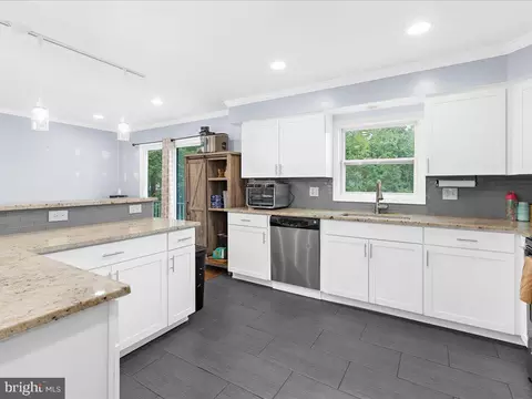 Kitchen - 12234 Eastern Ave, Middle River, MD 21220 photo 4 of 4