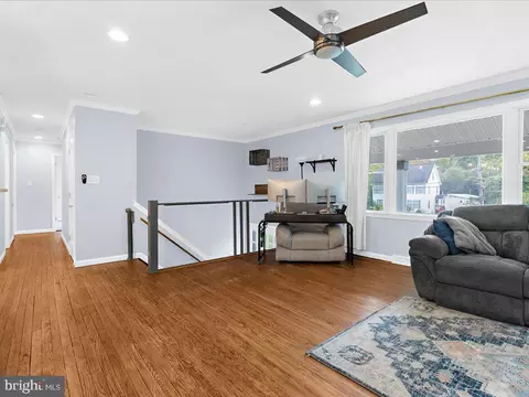 Entry Way - 12234 Eastern Ave, Middle River, MD 21220 photo 1 of 2