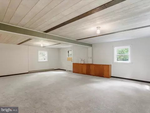 Living - 5503 Williams Rd, Hydes, MD 21082 photo 4 of 6