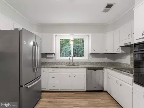 Kitchen - 5503 Williams Rd, Hydes, MD 21082 photo 2 of 3