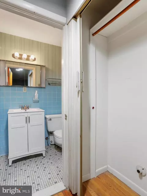 Bath - 5503 Williams Rd, Hydes, MD 21082 photo 2 of 4