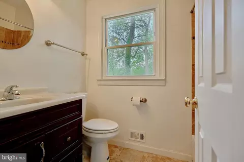 Bath - 9 Intervale Ct, Towson, MD 21286 photo 1 of 7