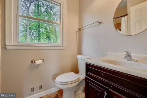 Bath - 9 Intervale Ct, Towson, MD 21286 photo 6 of 7