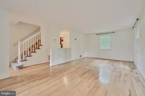 Living - 9 Intervale Ct, Towson, MD 21286 photo 2 of 7