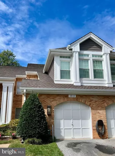 1812 C Courtyard Cir #1812, Pikesville, MD 21208