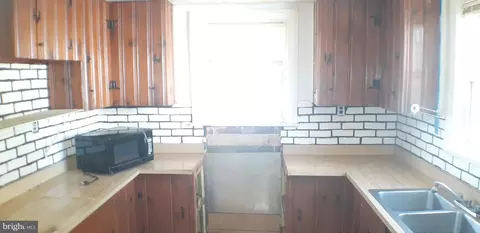 3220 Lynch Rd, Sparrows Point, MD 21219 photo 7