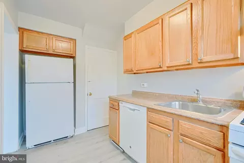 Kitchen - 2146 Redthorn Rd, Middle River, MD 21220 photo 3 of 3