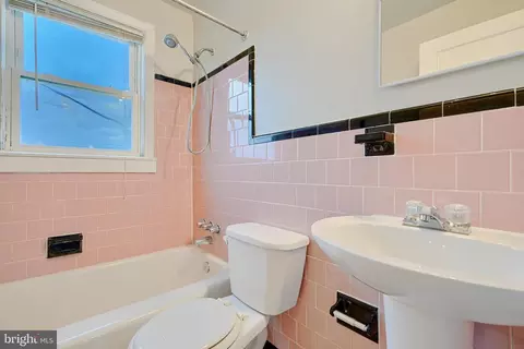 Bath - 2146 Redthorn Rd, Middle River, MD 21220 photo 2 of 3