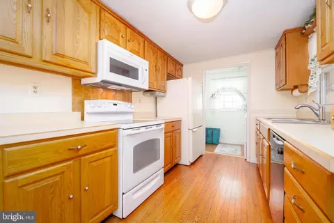 Kitchen - 603 Wampler Rd, Middle River, MD 21220 photo 2 of 2