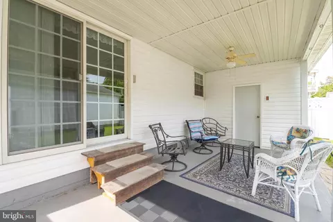 Exterior - 603 Wampler Rd, Middle River, MD 21220 photo 2 of 9