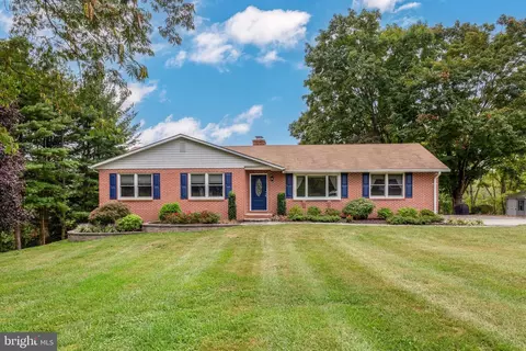 7 Mamopa Ct, Reisterstown, MD 21136
