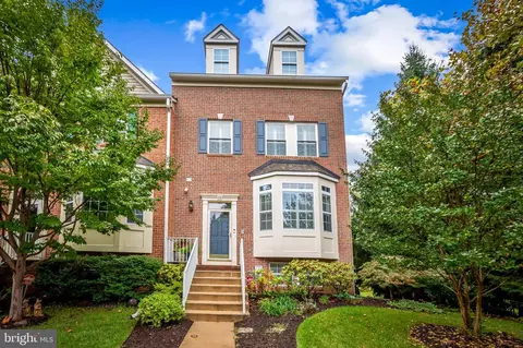 15 Ferns Ct, Lutherville Timonium, MD 21093