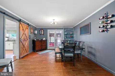 Dining - 12559 Dulaney Valley Rd, Phoenix, MD 21131 photo 2 of 2