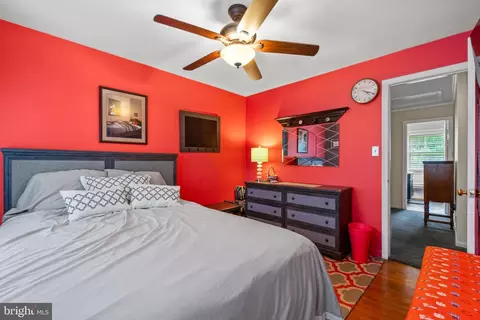 Bedroom - 12559 Dulaney Valley Rd, Phoenix, MD 21131 photo 2 of 6