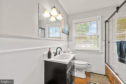 Bath - 12559 Dulaney Valley Rd, Phoenix, MD 21131 photo 1 of 4