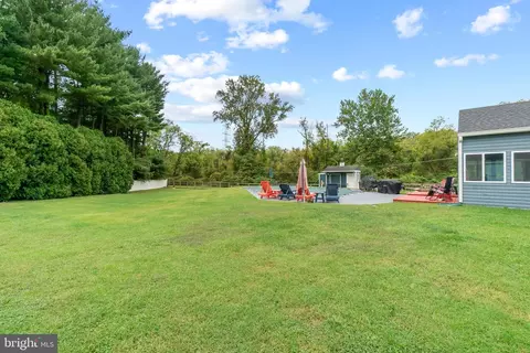 Exterior - 12559 Dulaney Valley Rd, Phoenix, MD 21131 photo 8 of 10