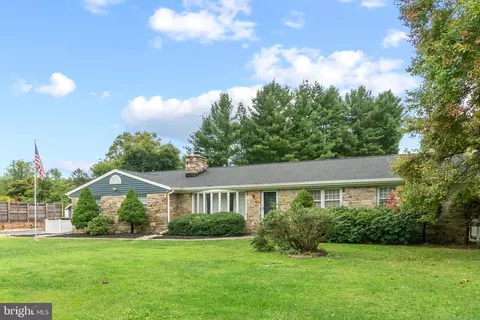 Exterior - 12559 Dulaney Valley Rd, Phoenix, MD 21131 photo 2 of 10