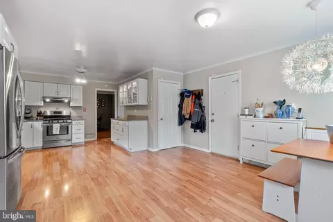 Entry Way - 12559 Dulaney Valley Rd, Phoenix, MD 21131 photo 2 of 6