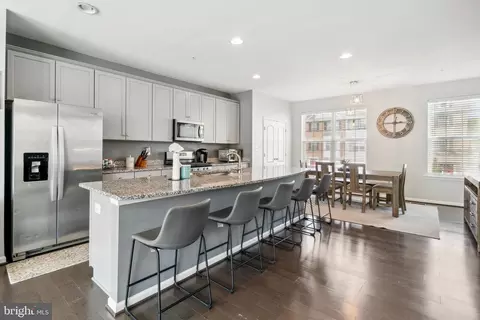 946 Morgan Run Rd, Middle River, MD 21220 photo 5