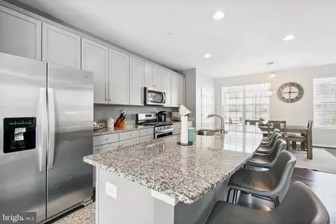 946 Morgan Run Rd, Middle River, MD 21220 photo 6