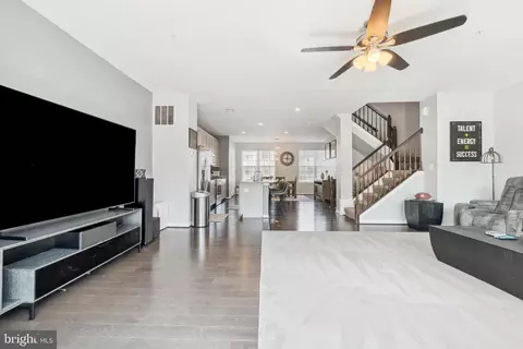 946 Morgan Run Rd, Middle River, MD 21220 photo 17