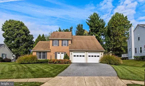 18 Silver Stirrup Ct, Lutherville Timonium, MD 21093
