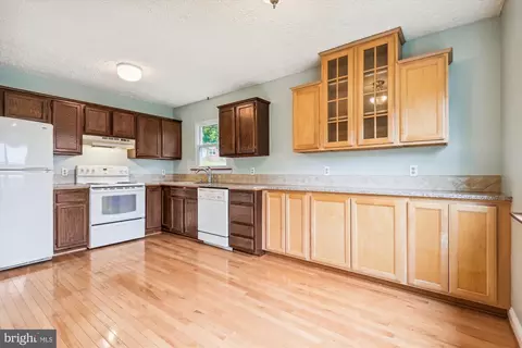 1933 Grant Rd, Halethorpe, MD 21227 photo 6