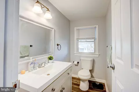 102 4th Ave, Halethorpe, MD 21227 photo 1