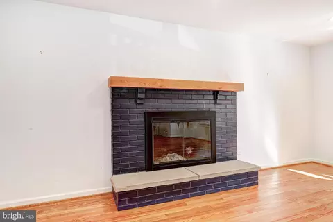 Living - 7806 Maple Ave, Towson, MD 21204 photo 5 of 10