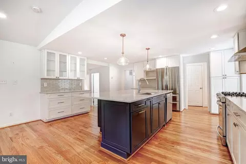 Kitchen - 7806 Maple Ave, Towson, MD 21204 photo 4 of 6
