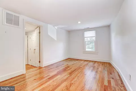Bedroom - 7806 Maple Ave, Towson, MD 21204 photo 1 of 3