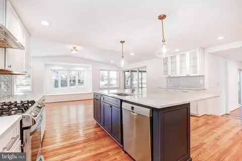 Kitchen - 7806 Maple Ave, Towson, MD 21204 photo 3 of 6