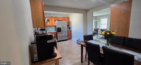Entry Way - 2804 Ohio Ave, Halethorpe, MD 21227 photo 5 of 17