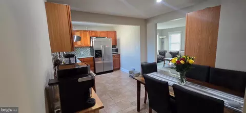 Entry Way - 2804 Ohio Ave, Halethorpe, MD 21227 photo 10 of 17