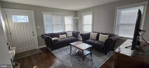 Entry Way - 2804 Ohio Ave, Halethorpe, MD 21227 photo 1 of 17