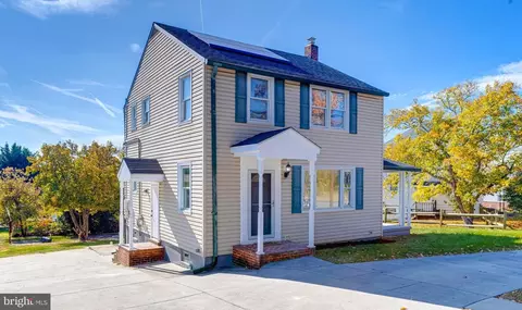 6639 Dogwood Rd, Gwynn Oak, MD 21207