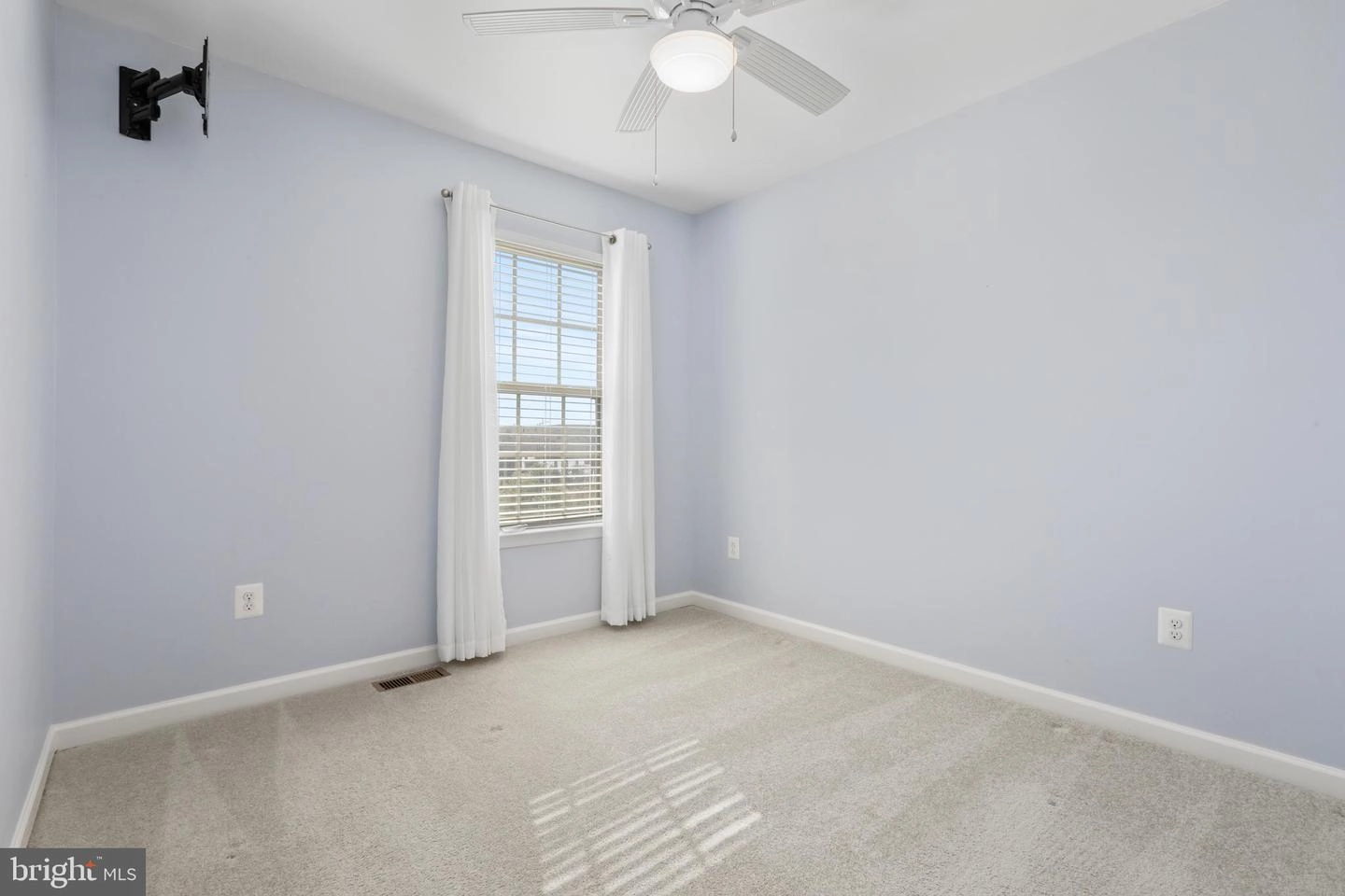Bedroom - 3508 Canvasback, Baltimore, MD 21222 photo 4 of 5