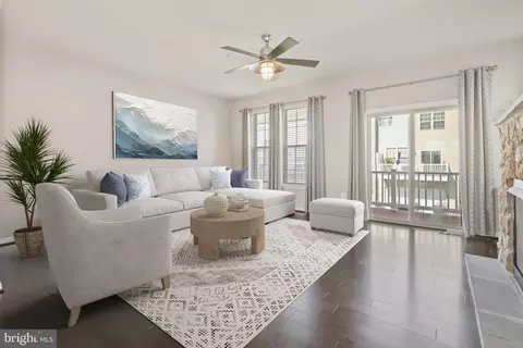 Living - 3508 Canvasback, Baltimore, MD 21222 photo 3 of 4