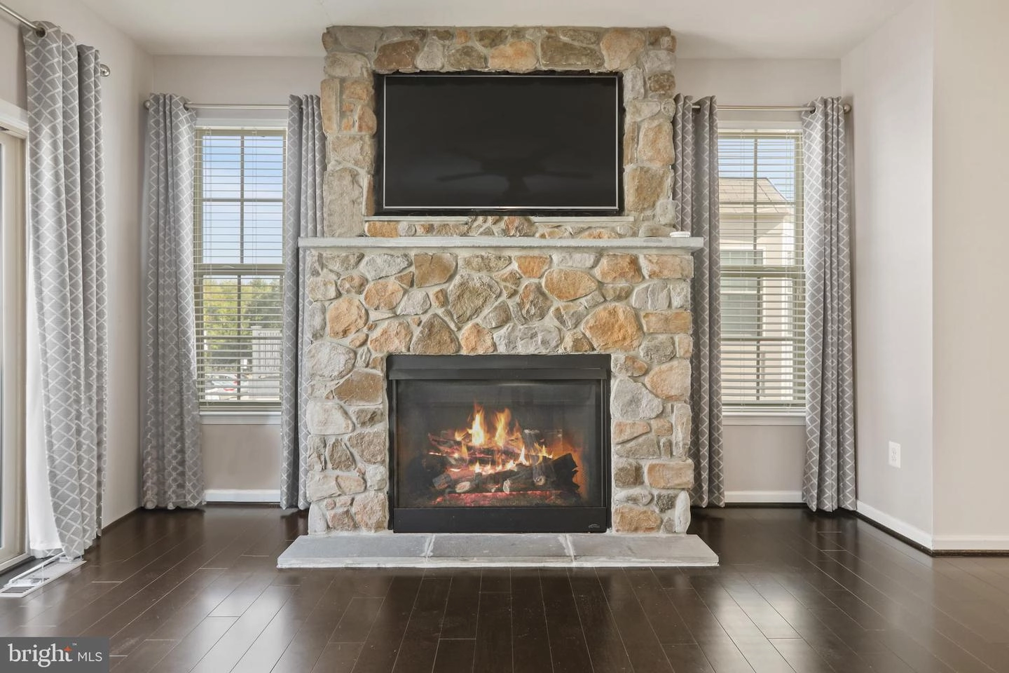 Living - 3508 Canvasback, Baltimore, MD 21222 photo 4 of 4