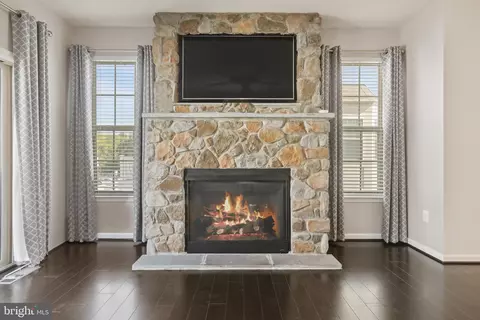 Living - 3508 Canvasback, Baltimore, MD 21222 photo 4 of 4