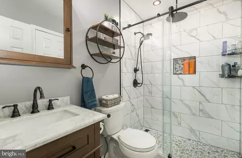 2418 Jarsey, Sparrows Point, MD 21219 photo 16