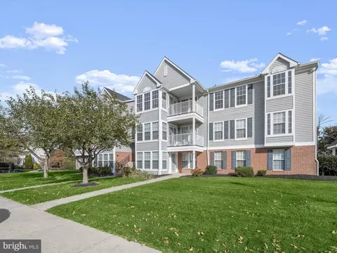 27 Locust Path Ct #8-27, Nottingham, MD 21236