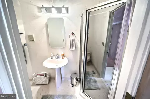 Bath - 2627 Stockton Rd, Phoenix, MD 21131 photo 1 of 6